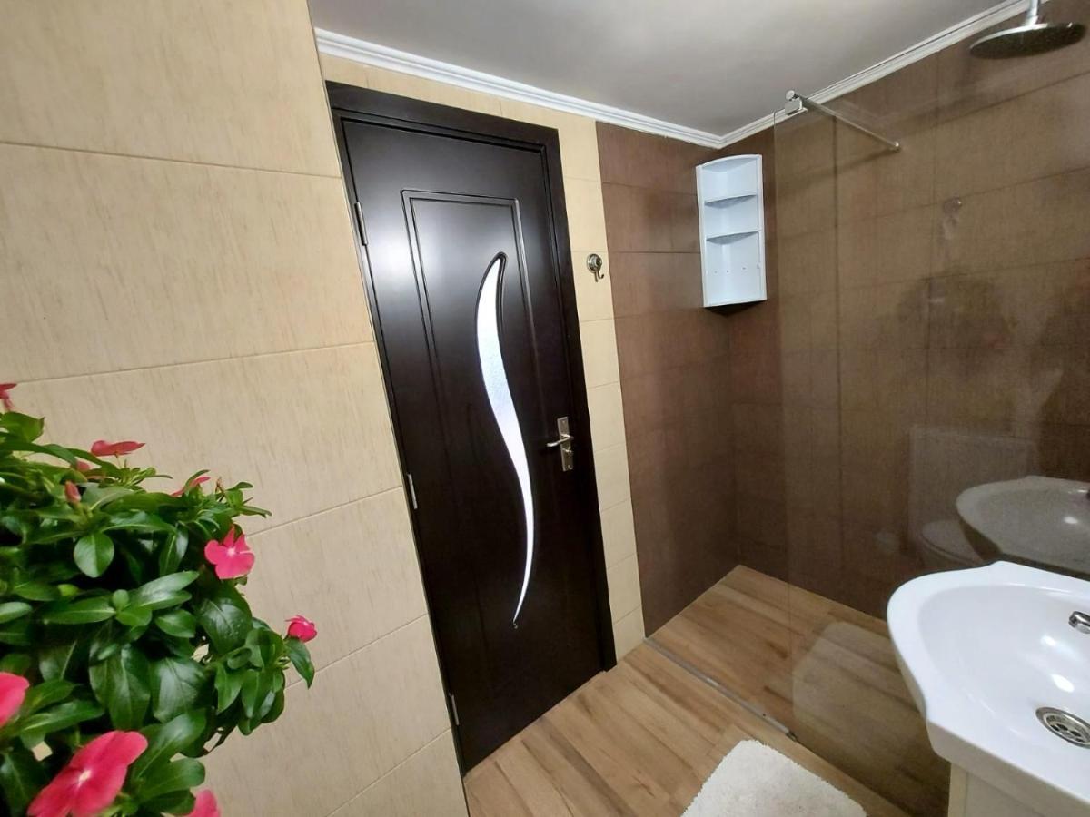 Grinda House - City Center Park And Stay Brasov Ngoại thất bức ảnh